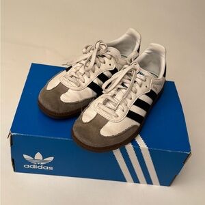 Adidas Samba Kids - size 1.5
